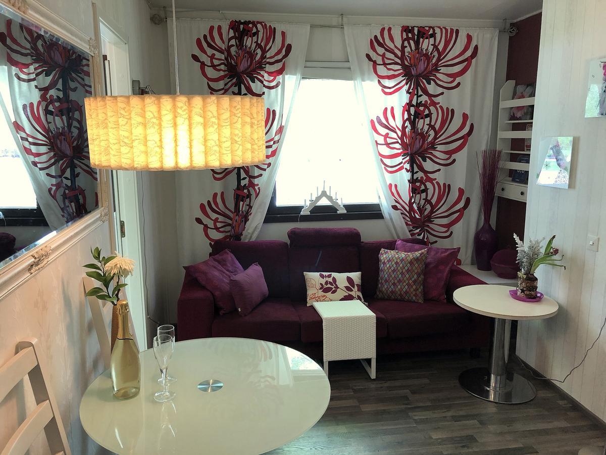 Raita House Aparthotel Nyslott Exteriör bild